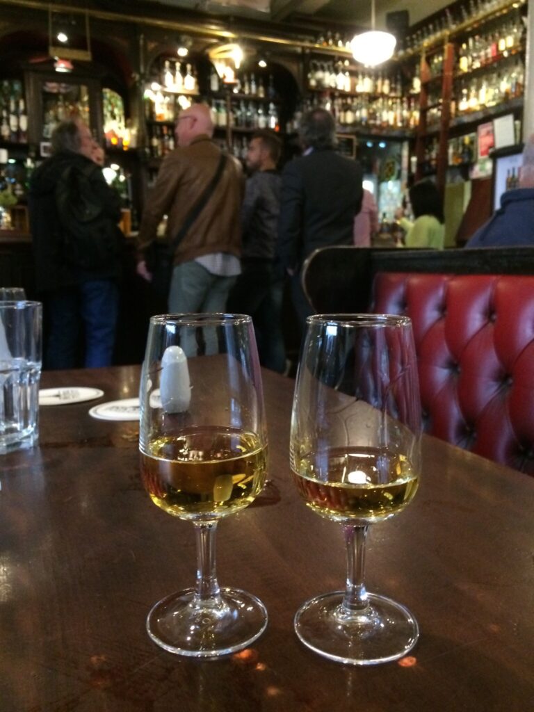 Scotch whisky, The Pot Still, Glasgow, Scotland