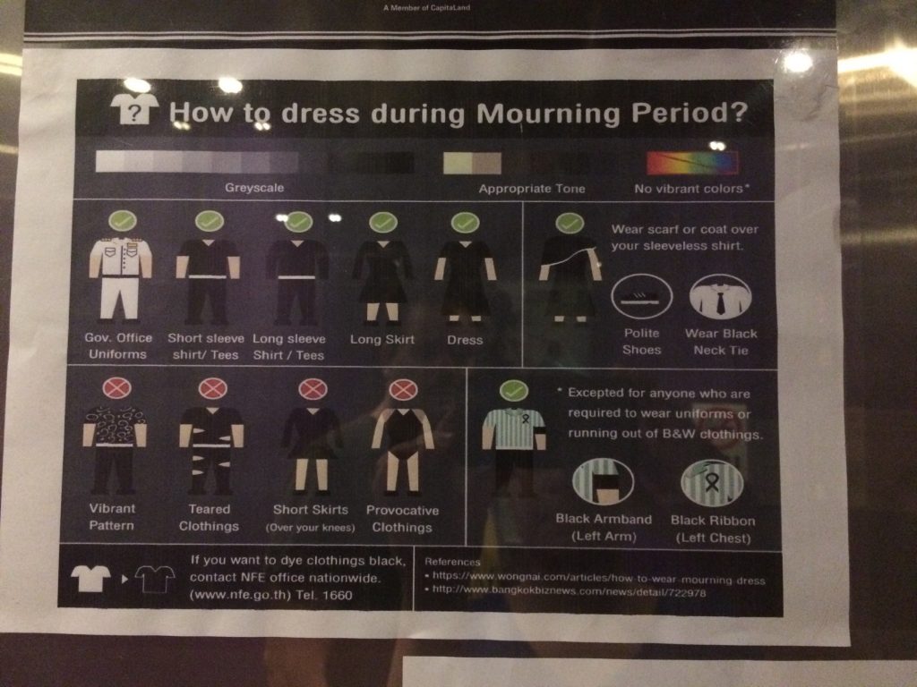 How to dress during the Mourning Period in Bangkok, Thailand