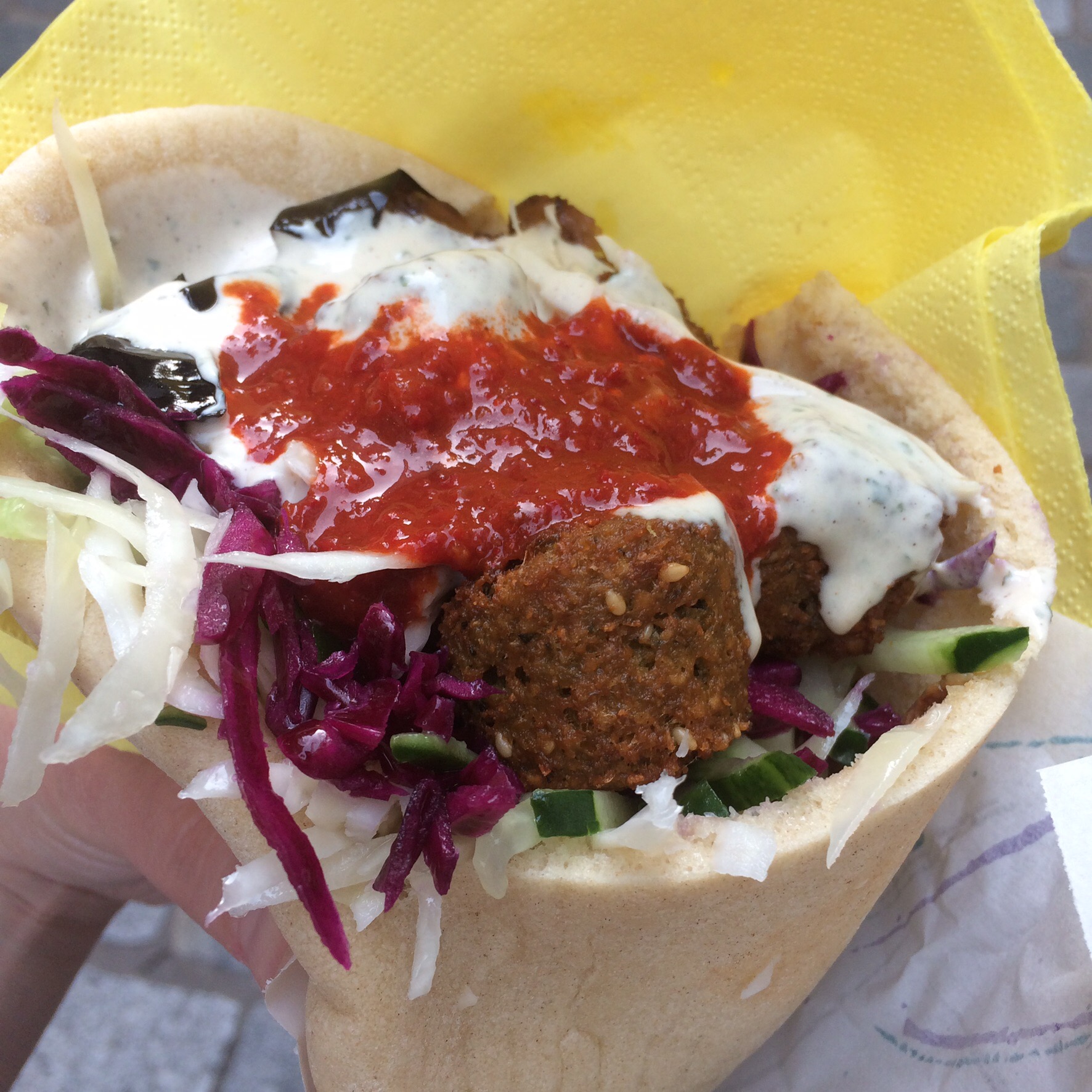 Falafel sandwich, L'as du Falafel, Paris, France