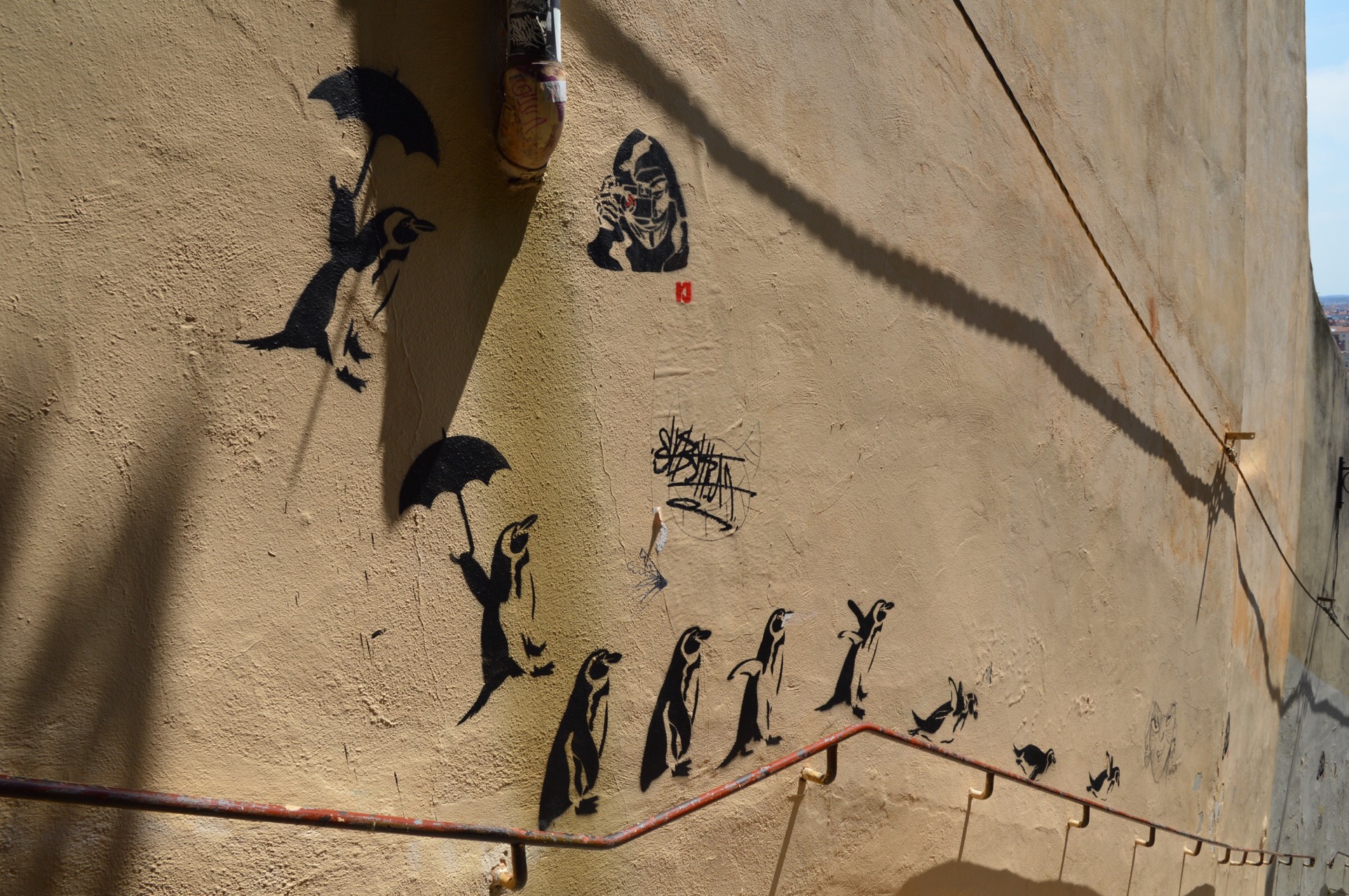 Penguin street art, Lyon, France