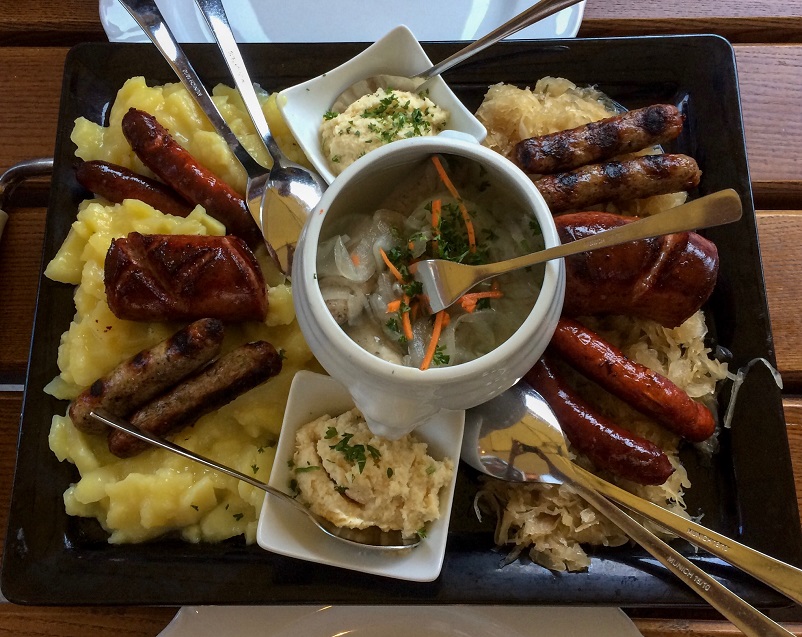 Plate of Bratwursts and accouterments from Bratwurst Röslein in Nuremberg