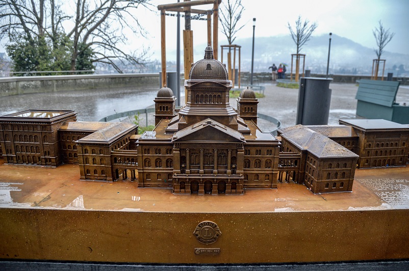 Model of Bern Parliament building with braille