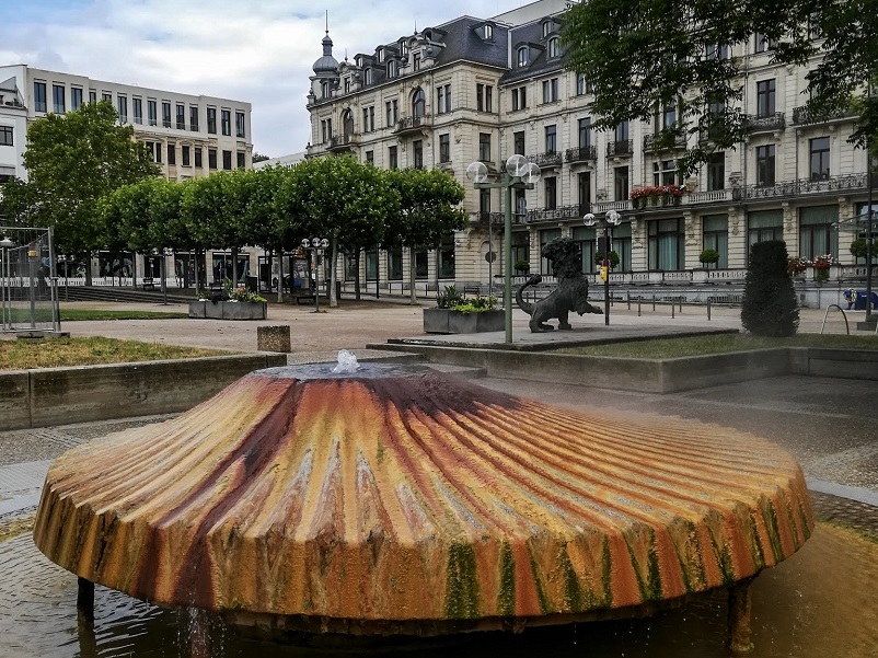 Kochbrunnen Springer - a hot spring in Wiesbaden, Germany