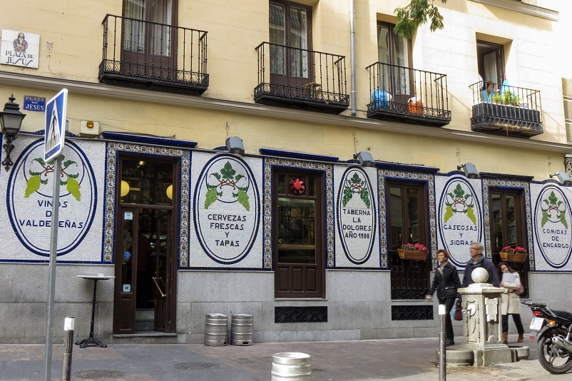 Facade of a tapas bar in Madrid