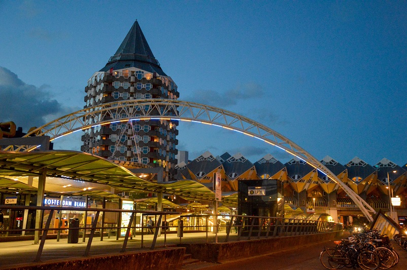 Rotterdam Blaak station at night