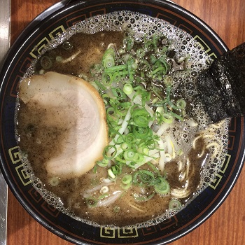Bowl of dark, garlicky ramen at Kurume-Taiho in Fukuoka